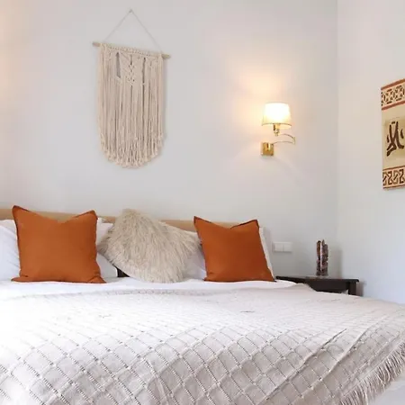 Casa Del Rio Boho Chic Retreat Bed & Breakfast Cortes de la Frontera